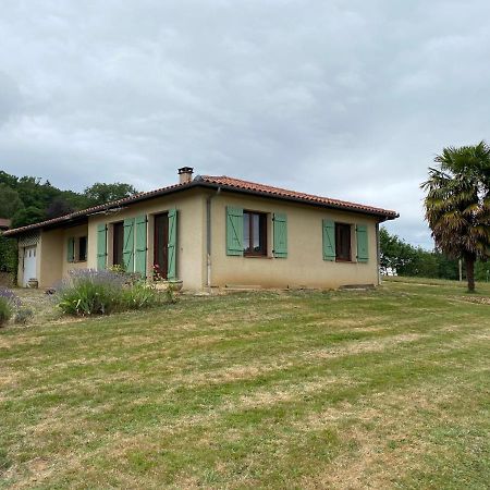 Maison en campagne avec vue sur les Pyrénées Estampes Exterior foto