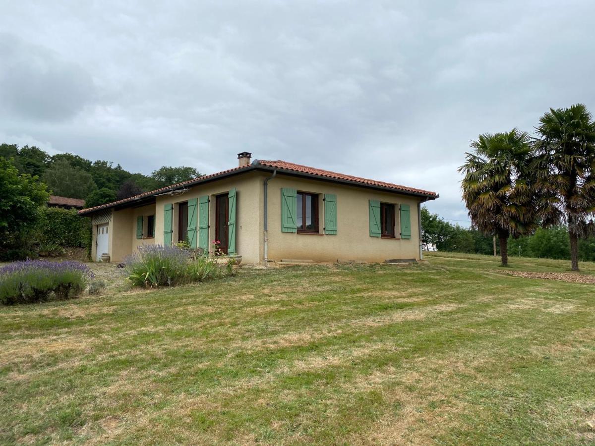 Maison en campagne avec vue sur les Pyrénées Estampes Exterior foto