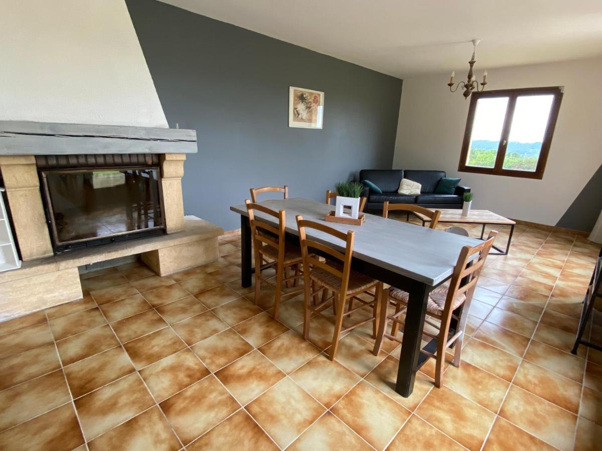Maison en campagne avec vue sur les Pyrénées Estampes Exterior foto